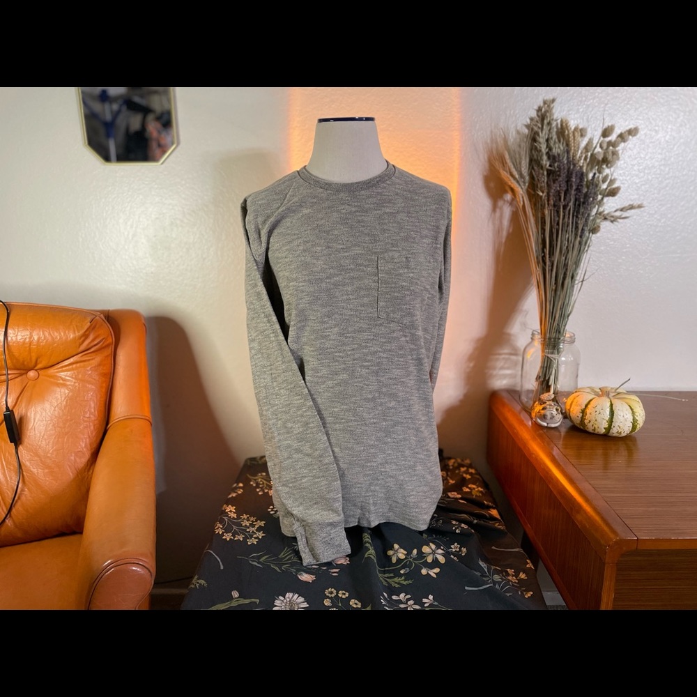 Abercrombie & Fitch light crewneck sweater